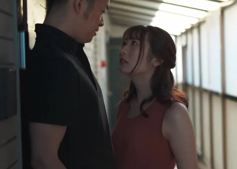 Bà xã mang thai, tôi bị hấp dẫn bởi cô vợ gần nhà thường ở nhà một mình